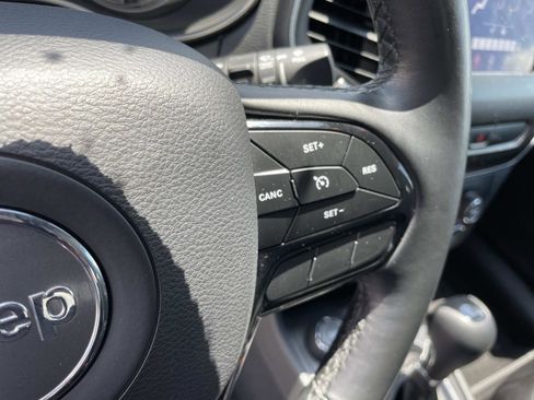 Used 2019 Jeep Cherokee Latitude Plus AWD/4WD image 20