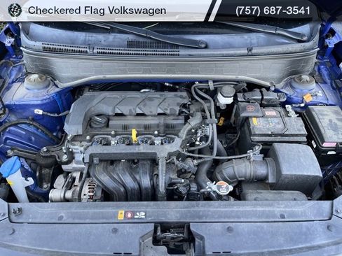 Used 2021 Hyundai Venue SE image 27