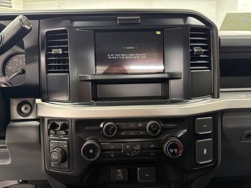 New 2026 Ford F250 XL w/ XL Chrome Package image 21