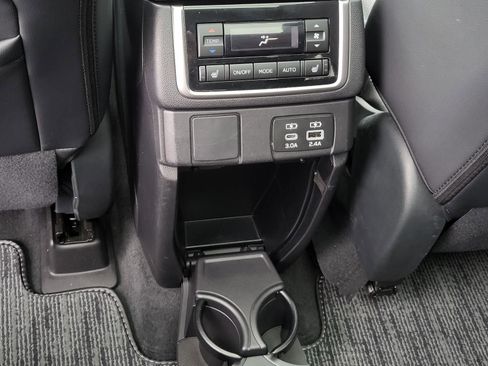Certified 2025 Subaru Ascent Limited AWD/4WD image 17