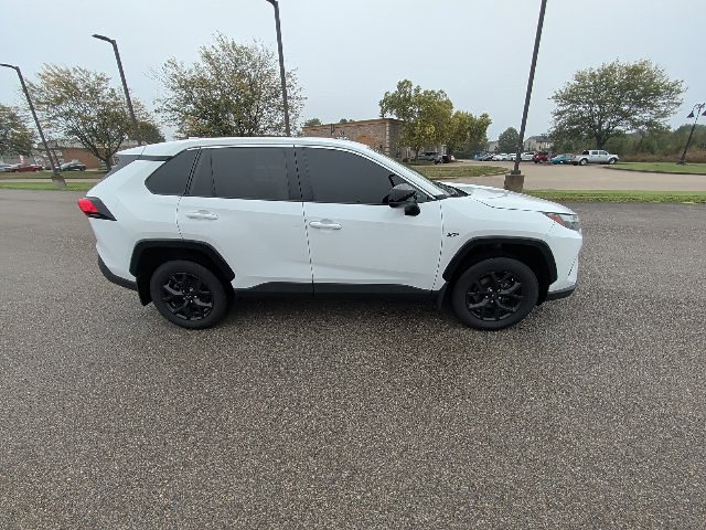 Used 2024 Toyota RAV4 LE FWD image 2