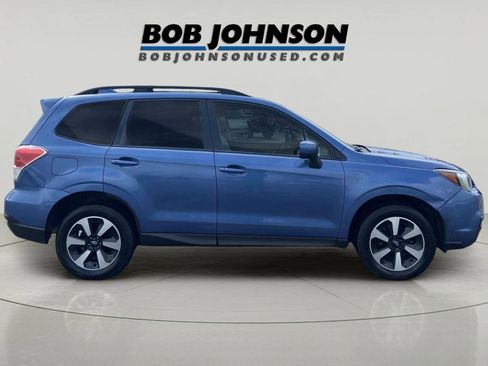 Used 2017 Subaru Forester 2.5i Premium w/ All-Weather Package image 3