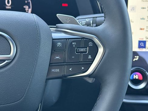 Used 2025 Lexus RZ 300e w/ Accessory Package (Z2) image 27