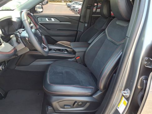 Used 2025 Ford Explorer ST AWD/4WD image 13