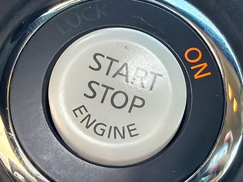 Used 2017 INFINITI QX50 Base w/ Deluxe Touring Package image 36