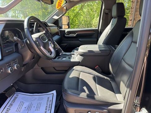 Used 2024 GMC Sierra 2500 Denali w/ Denali Reserve Package AWD/4WD image 9