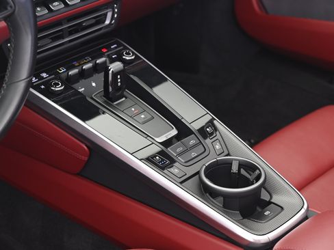 Certified 2021 Porsche 911 Turbo S AWD/4WD image 32