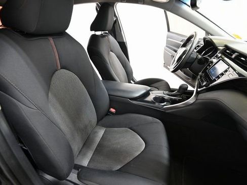 Used 2019 Toyota Camry LE w/ Convenience Package image 23