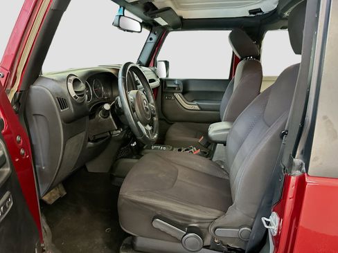 Used 2013 Jeep Wrangler Sport image 13