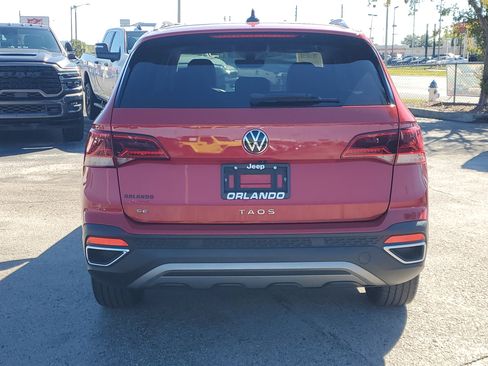 Used 2022 Volkswagen Taos SE w/ IQ.Drive SE Package image 6