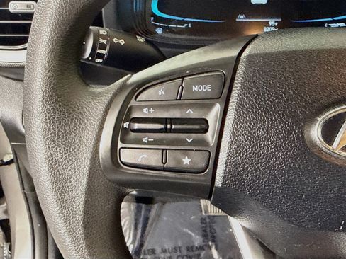 Used 2026 Hyundai Venue SE FWD image 14