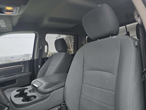 Used 2019 RAM 1500 Classic SLT image 13