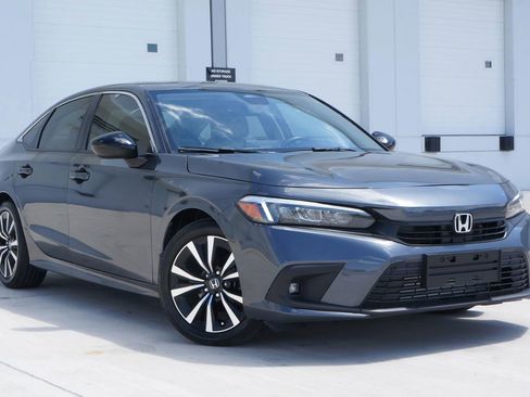 Used 2024 Honda Civic EX image 2