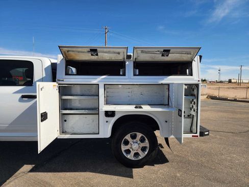 Used 2022 RAM 3500 Tradesman AWD/4WD image 9
