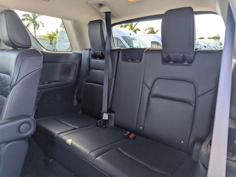 Used 2023 Nissan Pathfinder Platinum image 18