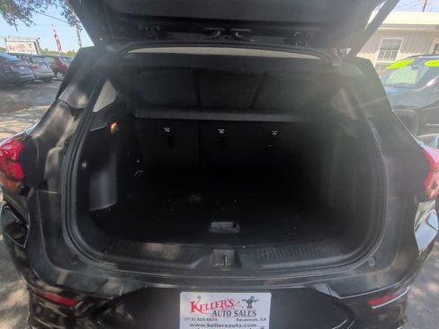 Used 2023 Buick Encore GX Select w/ Sport Touring Package FWD image 23