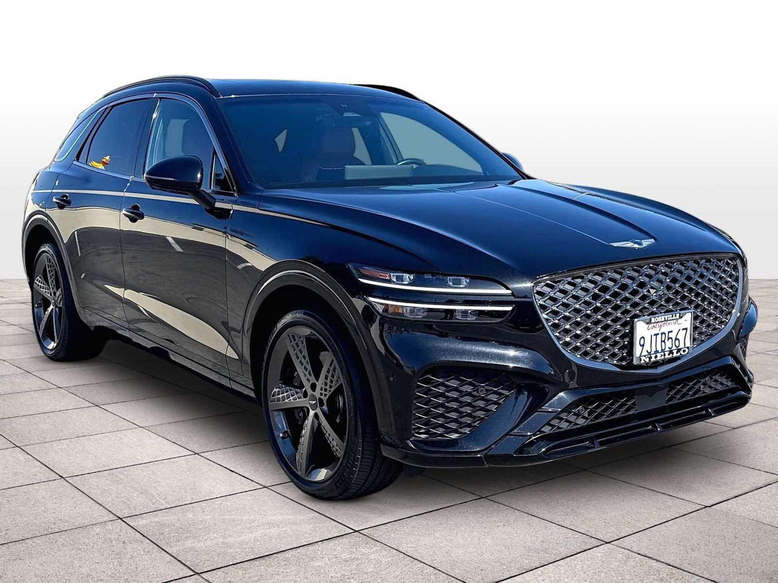 Used 2023 Genesis GV70 2.5T w/ Sport Prestige Package AWD/4WD image 2