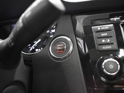 Used 2020 Nissan Rogue SL w/ Premium Package image 27