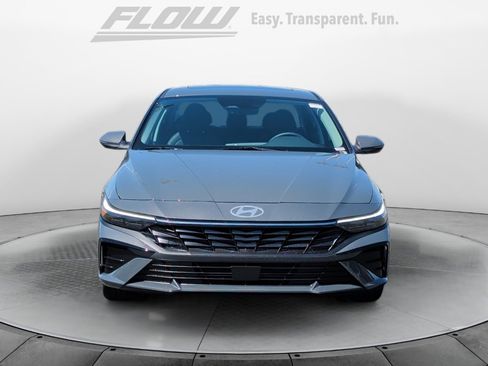 New 2026 Hyundai Elantra Limited FWD image 2