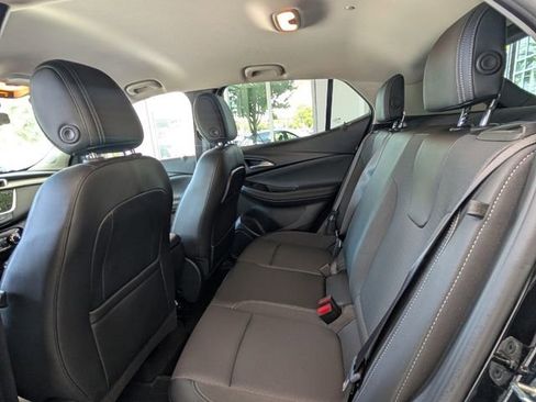 Certified 2023 Buick Encore GX Preferred w/ Cold Weather Comfort Package FWD image 7