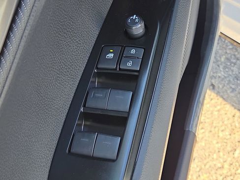 Used 2026 Toyota Camry SE w/ Multimedia Upgrade Package image 19