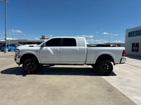 Used 2019 RAM 2500 Laramie AWD/4WD image 4