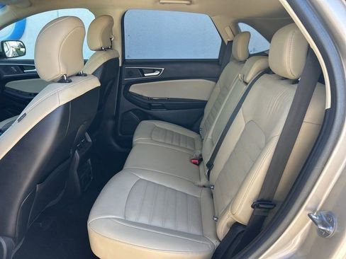 Used 2018 Ford Edge SEL w/ Equipment Group 201A image 9