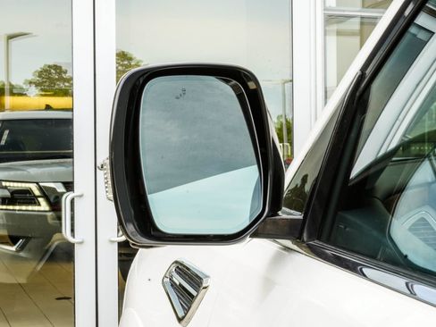 Used 2022 Nissan Armada SL RWD image 14