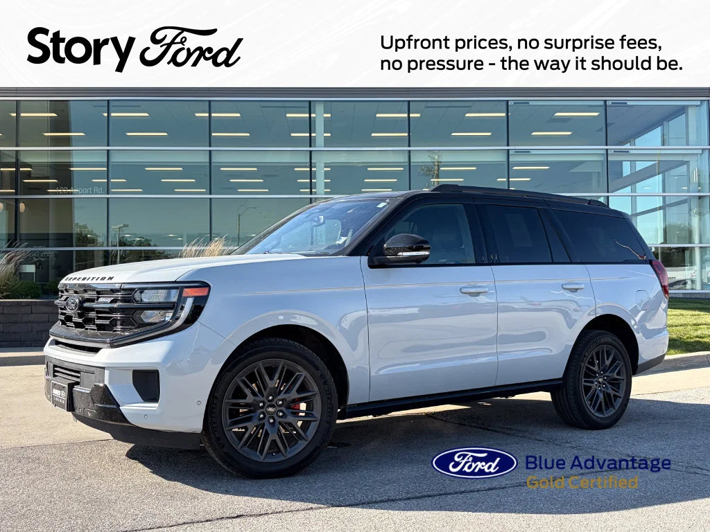 Used 2025 Ford Expedition Platinum w/ Stealth Performance Package AWD/4WD image 1