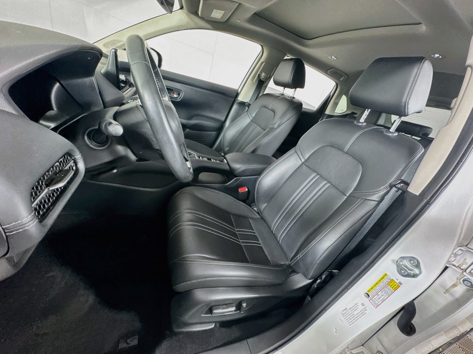Certified 2023 Honda HR-V EX-L image 12
