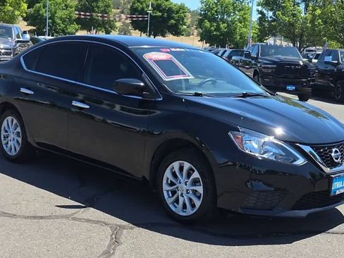 Used 2018 Nissan Sentra SV FWD image 2