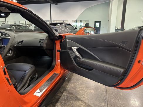 Used 2019 Chevrolet Corvette Z06 RWD image 14