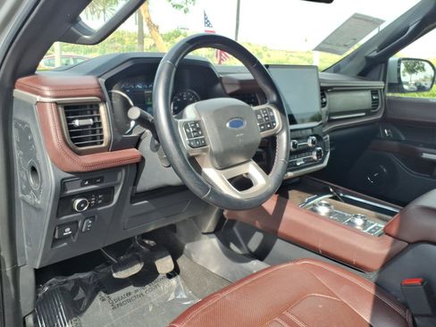 Used 2024 Ford Expedition Limited AWD/4WD image 15