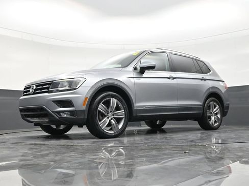 Used 2021 Volkswagen Tiguan SEL FWD image 20