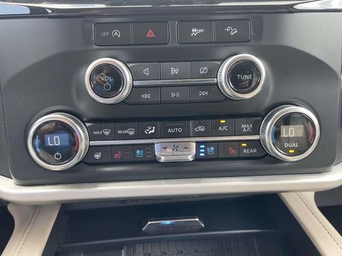 Used 2024 Ford Expedition Max XLT AWD/4WD image 27