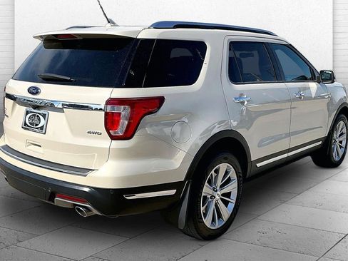 Used 2018 Ford Explorer Limited w/ Equipment Group 301A AWD/4WD image 5