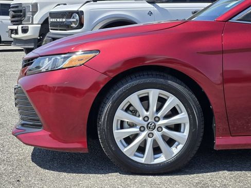 Used 2018 Toyota Camry LE FWD image 9