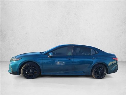 Used 2025 Toyota Camry SE FWD image 6