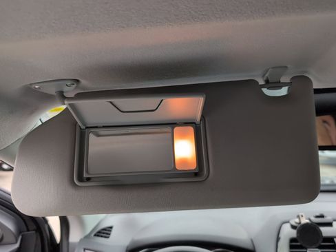 Used 2021 Mitsubishi Outlander Sport SE image 25