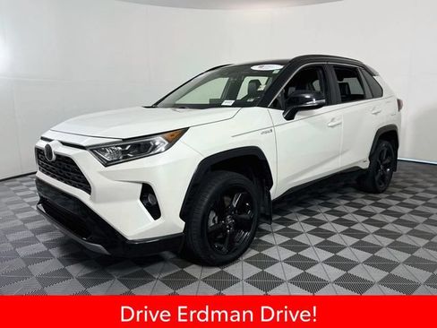 Certified 2019 Toyota RAV4 XSE w/ XSE Weather Package AWD/4WD image 3