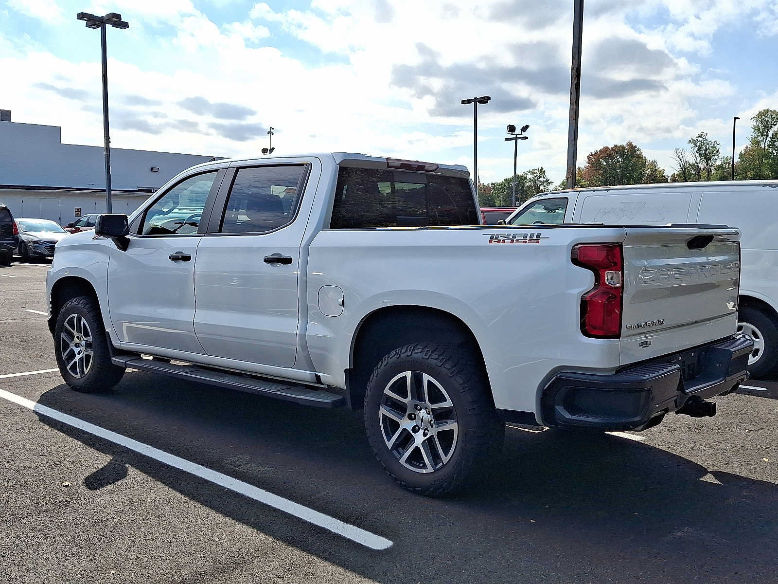 Used 2020 Chevrolet Silverado 1500 LT Trail Boss AWD/4WD image 3