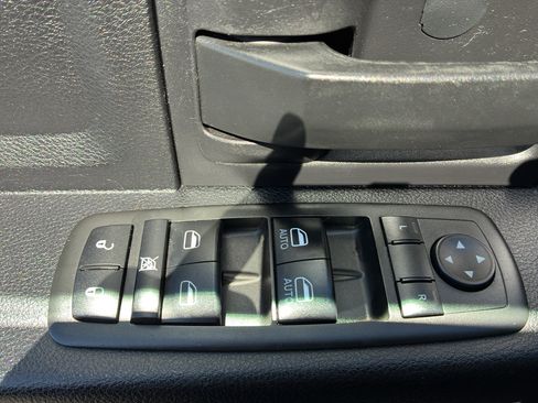 Used 2014 RAM 2500 Tradesman w/ Chrome Appearance Group AWD/4WD image 26