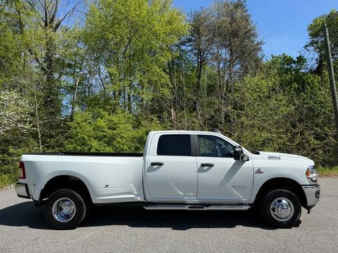 Used 2024 RAM 3500 Big Horn AWD/4WD image 5