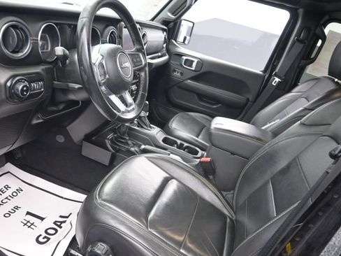 Used 2021 Jeep Gladiator Overland w/ Popular Equipment Package AWD/4WD image 17