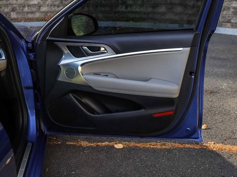 Used 2023 Genesis G70 3.3T w/ Sport Advanced Package image 13