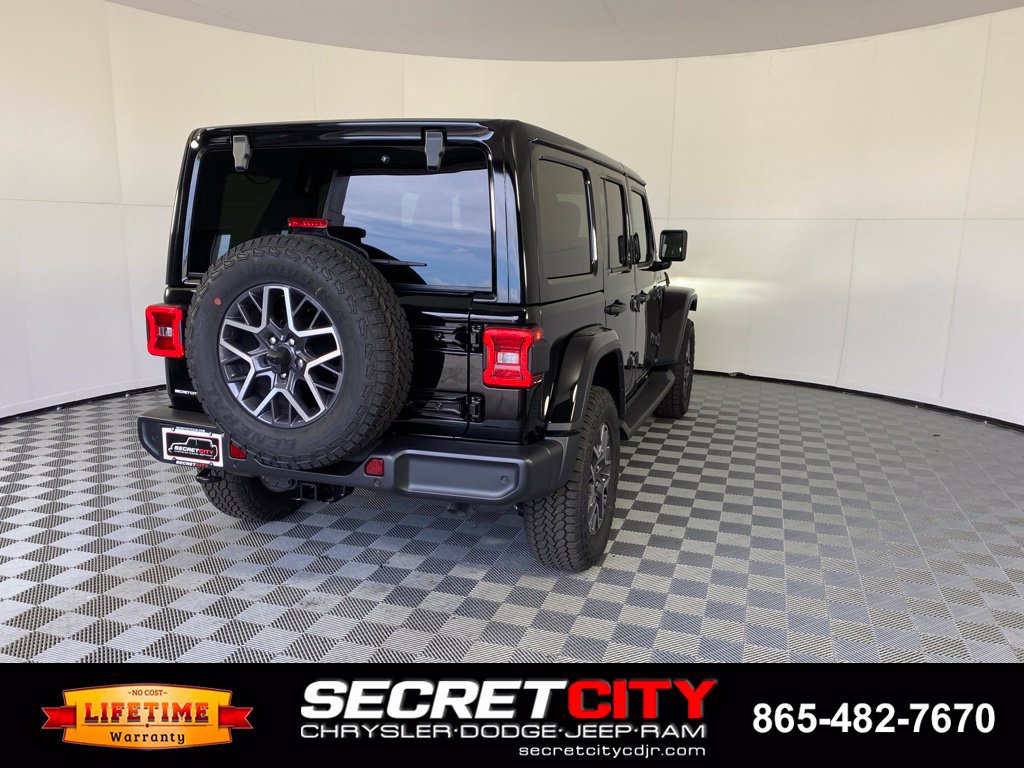 New 2026 Jeep Wrangler Unlimited Sahara AWD/4WD image 8