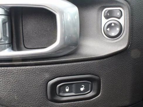 Used 2021 Jeep Gladiator Overland w/ LED Lighting Group image 44