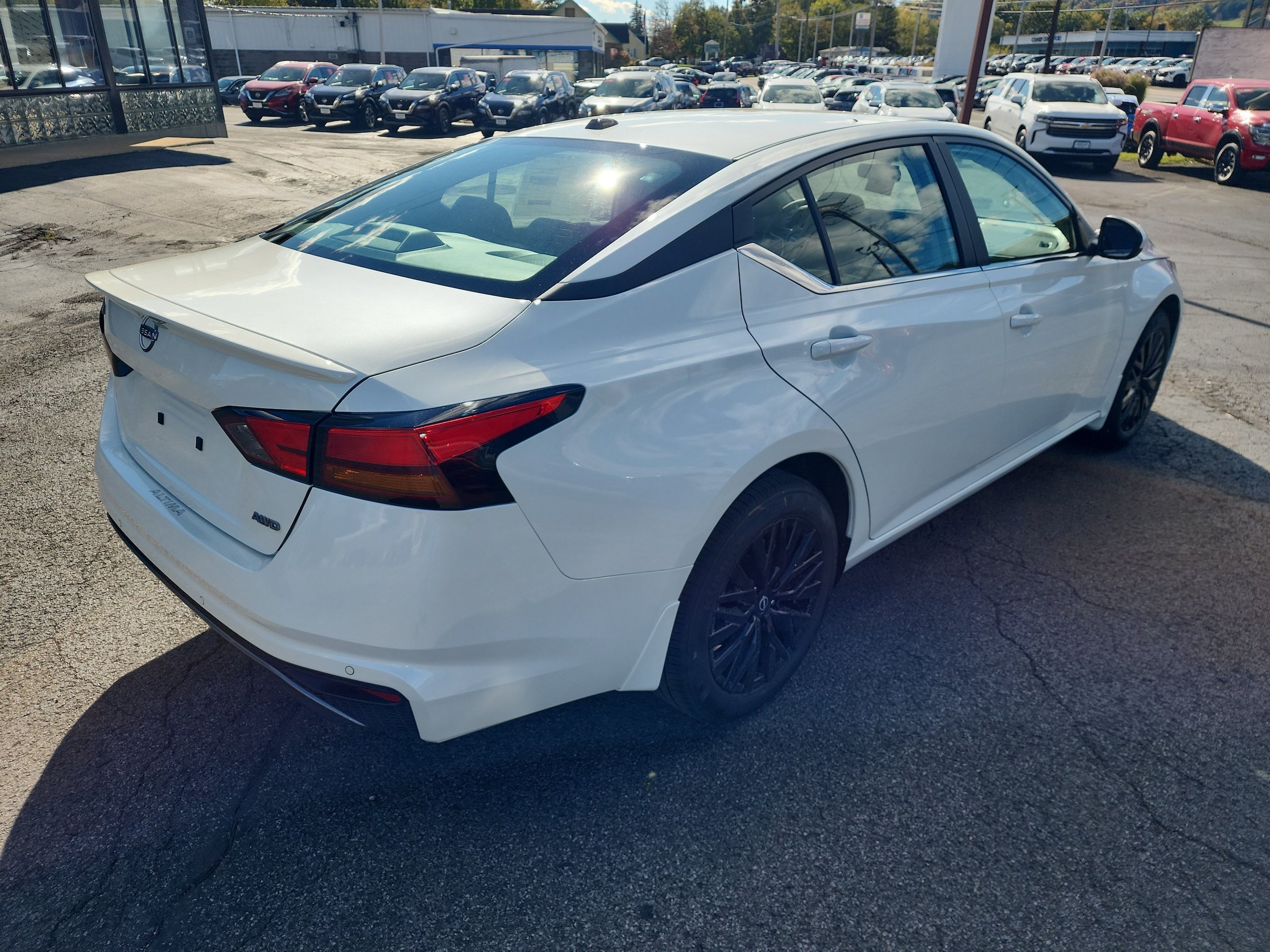 New 2026 Nissan Altima 2.5 SV w/ SV Special Edition Package AWD/4WD image 8