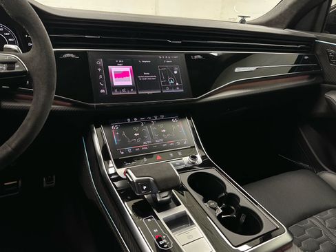 Used 2022 Audi RS Q8 AWD/4WD image 28