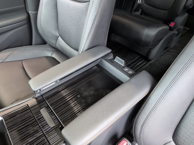 New 2026 Toyota Sienna XLE Woodland Edition AWD/4WD image 21